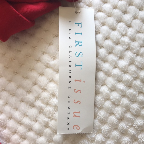 First Issue French Terry red apple V-neck shirt Missy Size US Small. Brand New - Picture 5 of 9